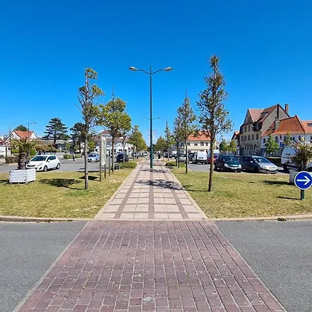 T3 Pour 5 Pers Avec Balcon A Plage, Proche Plage, Parking Prive - Fr-1-236-142
